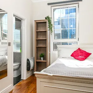 Private En-suite @ Liverpool Street, Brick Ln 3* Londres